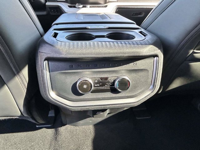 Certified 2025 Ford Expedition Active AWD/4WD image 13