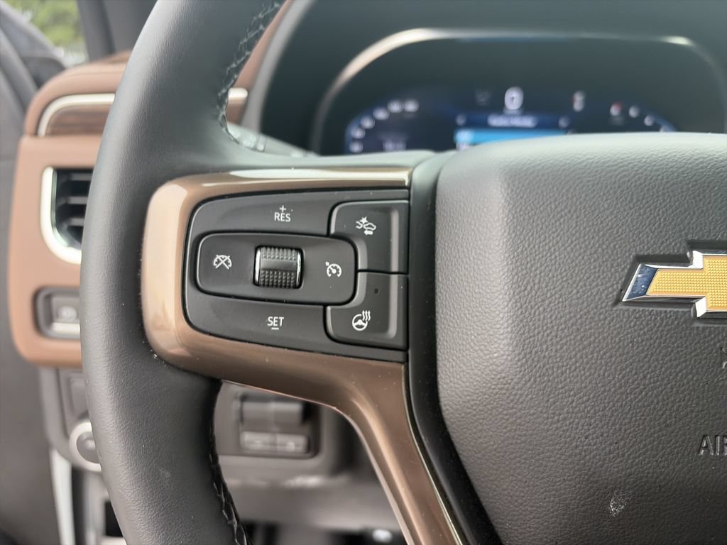 Used 2023 Chevrolet Tahoe High Country w/ Premium Package RWD image 22