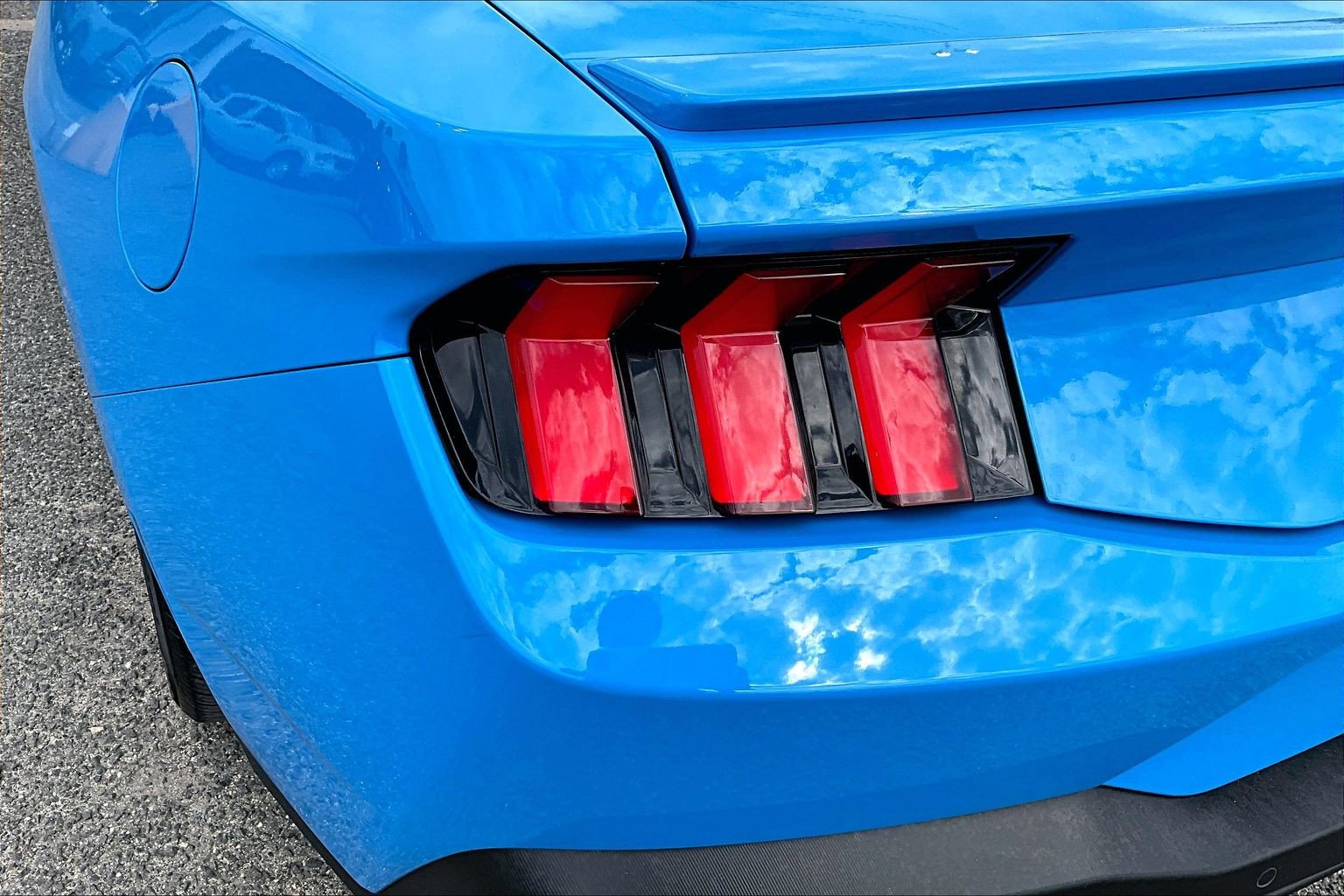 Certified 2025 Ford Mustang Premium RWD image 30