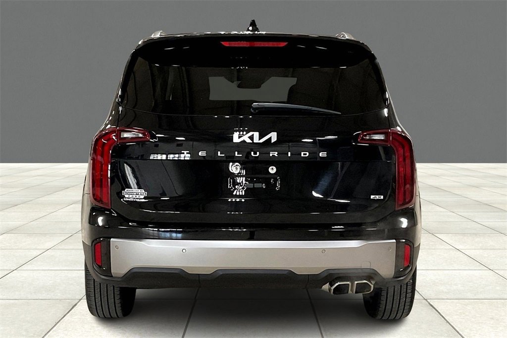 Used 2025 Kia Telluride S image 3