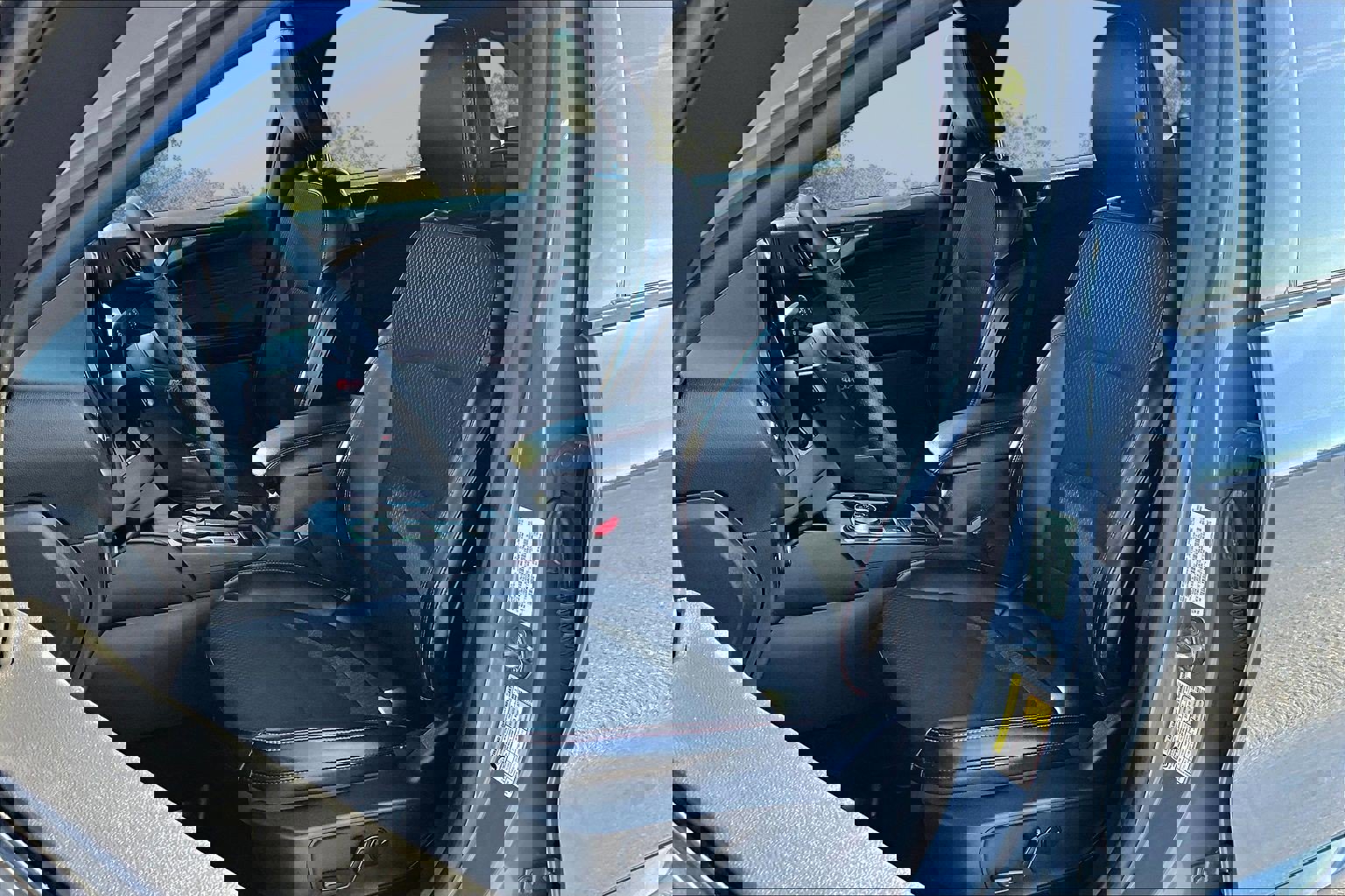 Certified 2025 Ford Escape ST-Line Elite image 25