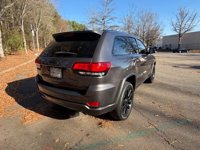 Used 2020 Jeep Grand Cherokee Altitude image 18
