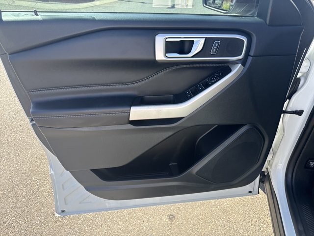Certified 2024 Ford Explorer XLT AWD/4WD image 11