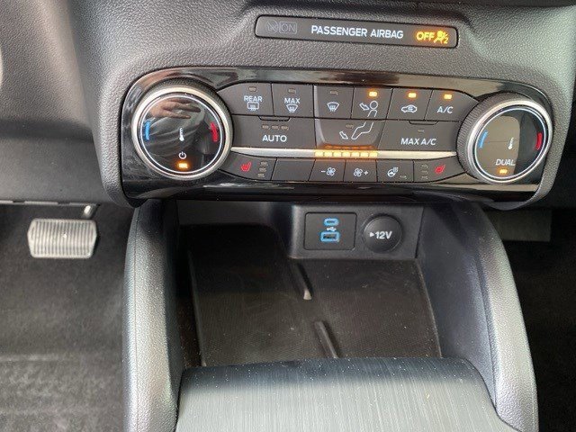 Certified 2022 Ford Escape Titanium w/ Titanium Elite Package image 24