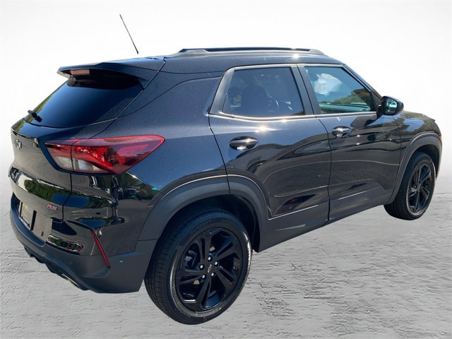 Used 2022 Chevrolet TrailBlazer RS w/ Technology Package AWD/4WD image 2