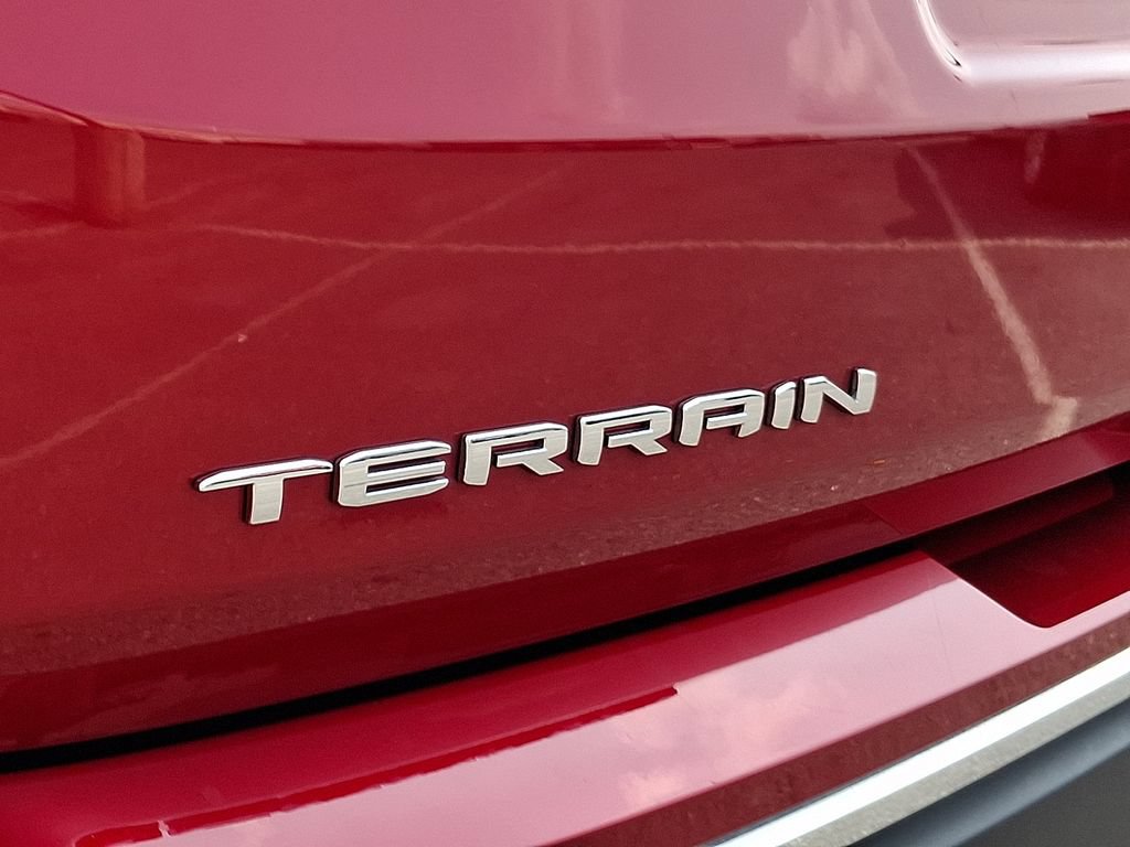 Used 2024 GMC Terrain SLT w/ LPO, Floor Liner Package AWD/4WD image 32