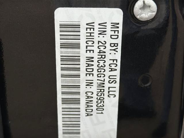 Used 2021 Chrysler Pacifica Limited w/ Uconnect Theater Family Group AWD/4WD image 36