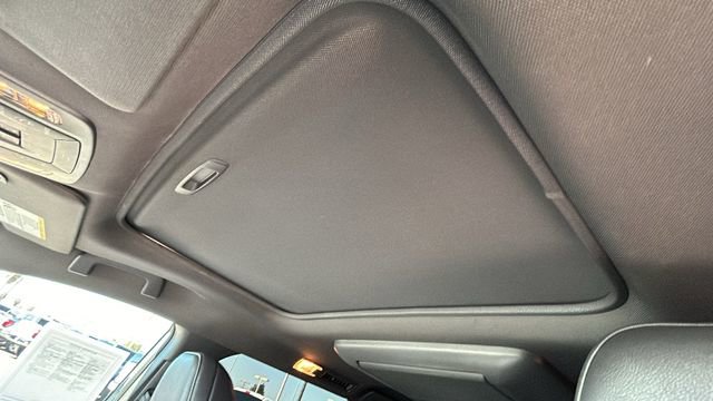 Used 2024 Toyota Sienna XLE Woodland Edition image 27