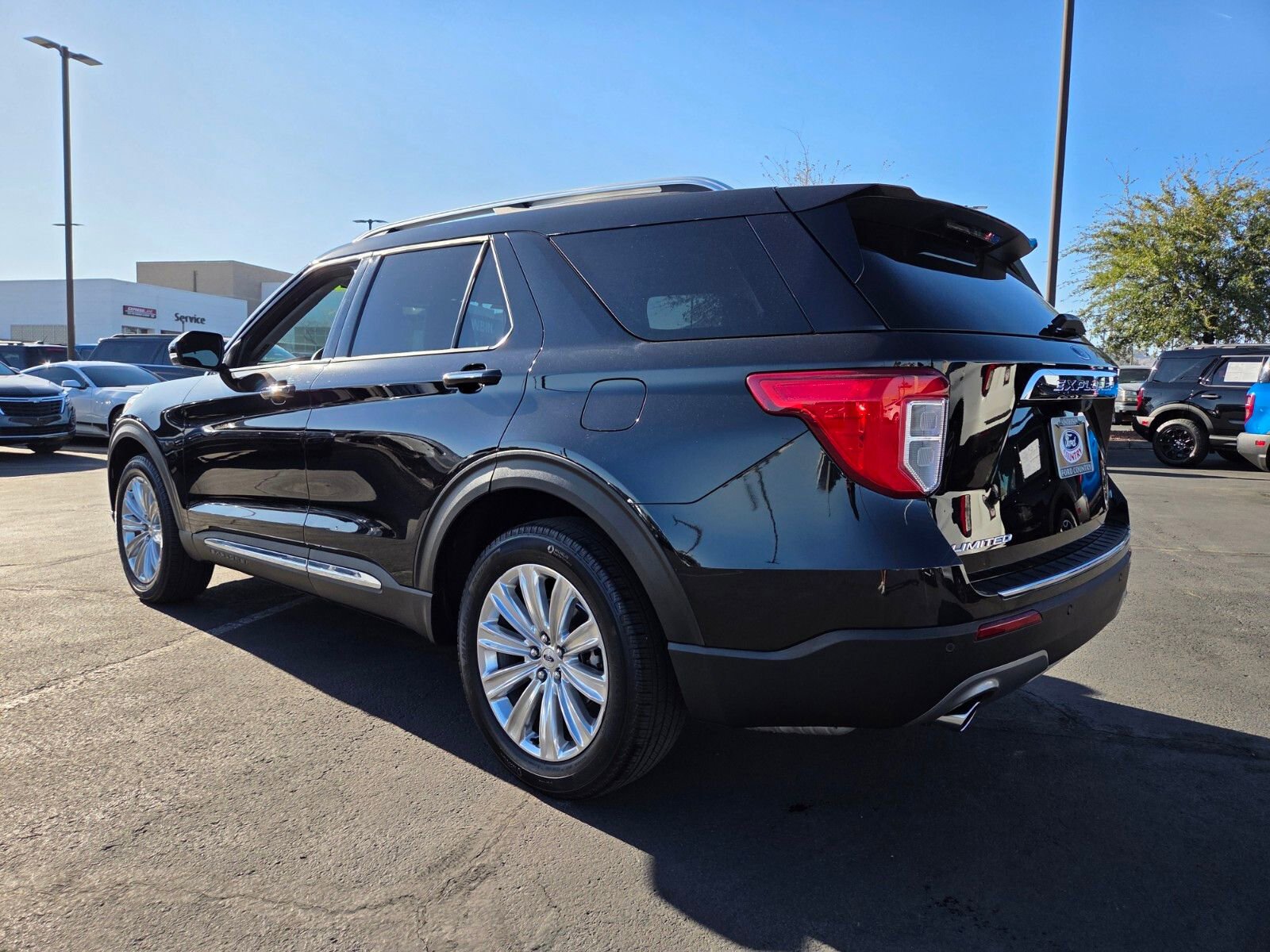 Certified 2024 Ford Explorer Limited w/ Equipment Group 301A image 4