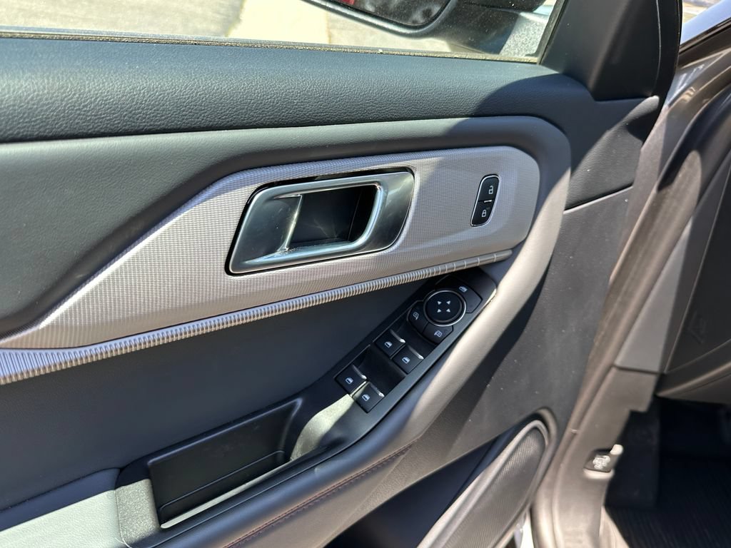 Certified 2026 Ford Explorer Active w/ Active Comfort Package RWD image 26