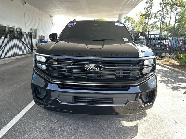 Certified 2025 Ford Expedition Max Platinum w/ Stealth Performance Package AWD/4WD image 9