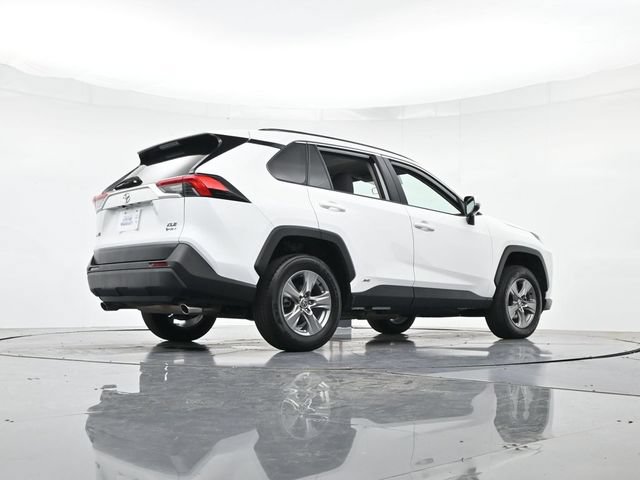 Used 2025 Toyota RAV4 XLE AWD/4WD image 31