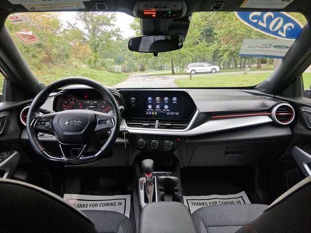 Used 2025 Chevrolet Trax RS w/ Driver Confidence Package FWD image 14