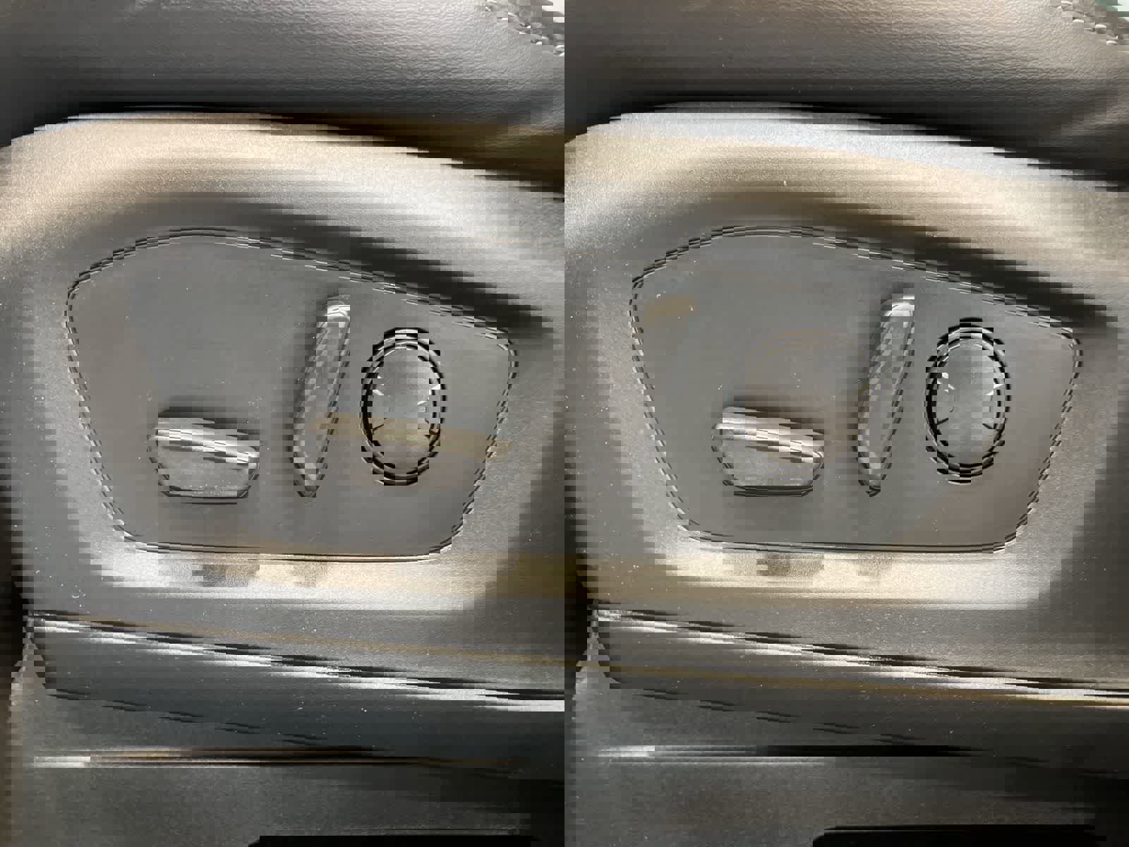 Certified 2023 Ford Explorer XLT w/ Equipment Group 202A image 12