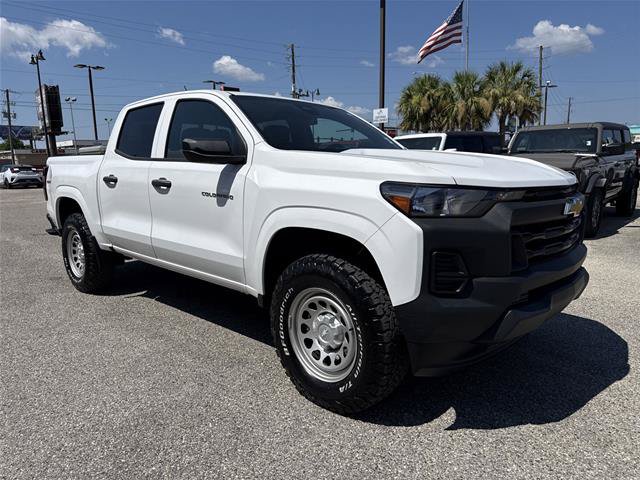Used 2025 Chevrolet Colorado W/T w/ Advanced Trailering Package AWD/4WD image 14