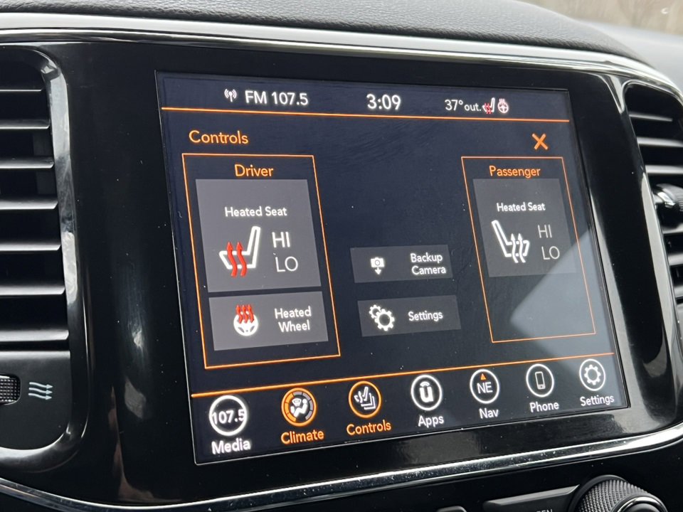 Used 2022 Jeep Grand Cherokee Laredo X image 22