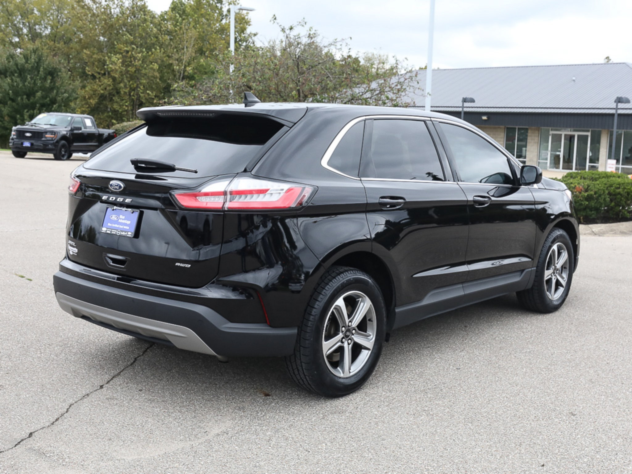 Certified 2024 Ford Edge SEL w/ Convenience Package AWD/4WD image 8