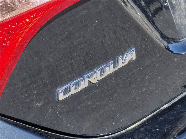 Used 2017 Toyota Corolla LE w/ Carpet Mat Package (TMS) FWD image 16