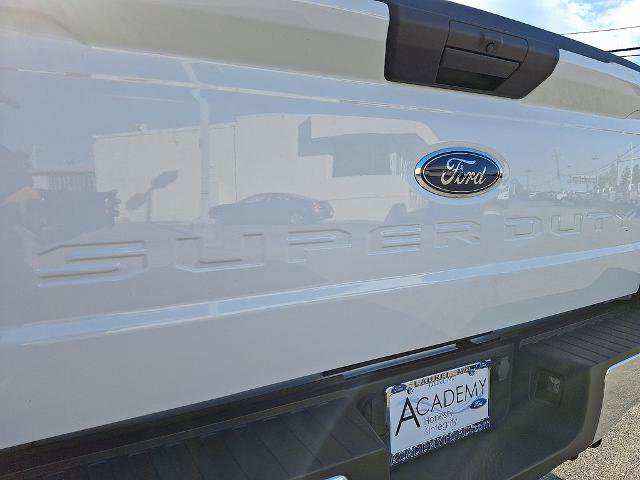 Certified 2023 Ford F350 XLT w/ Snow Plow/Camper Package AWD/4WD image 30