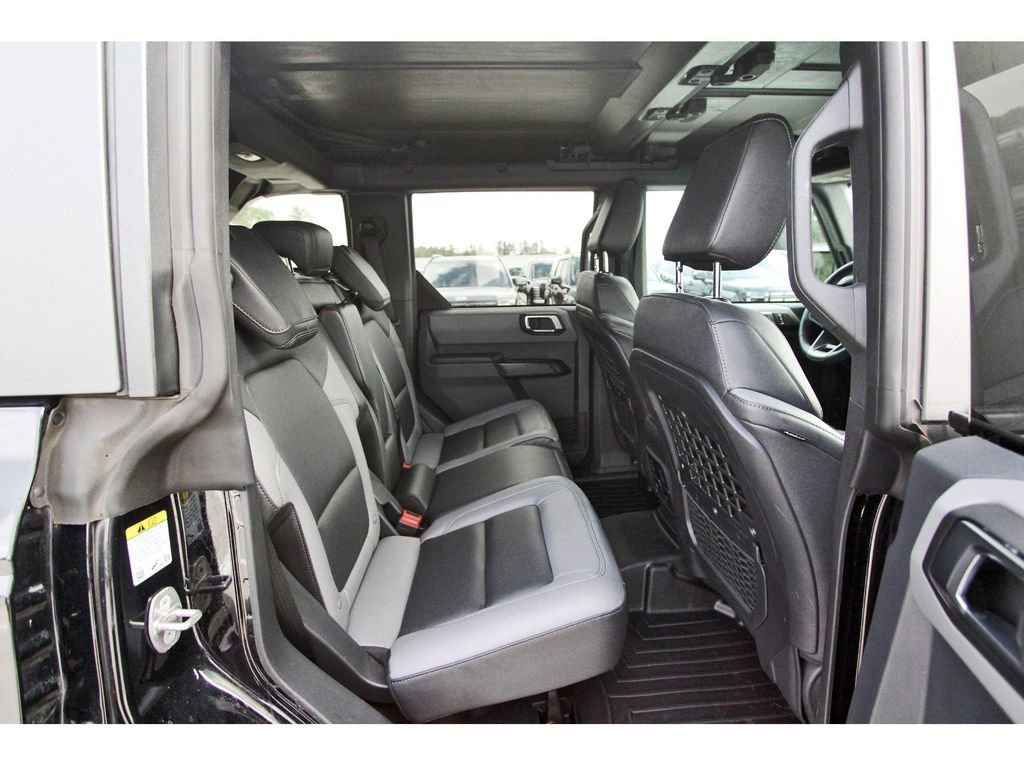 Certified 2024 Ford Bronco Black Diamond AWD/4WD image 11
