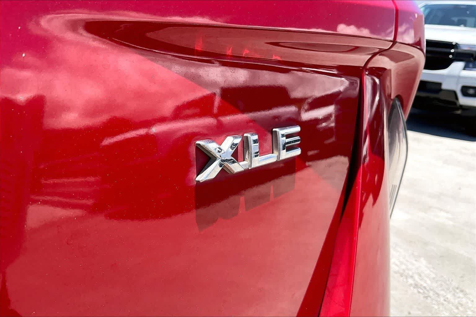 Used 2022 Toyota Prius Prime XLE FWD image 7
