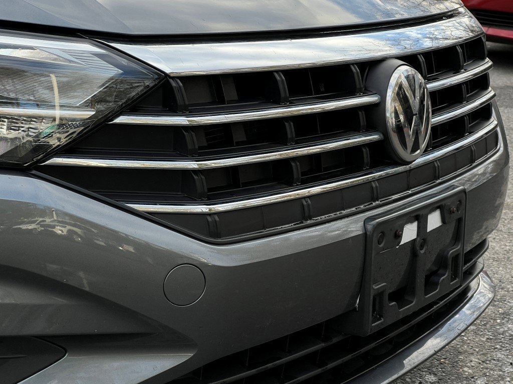 Used 2021 Volkswagen Jetta SE w/ SE Cold Weather Package image 7