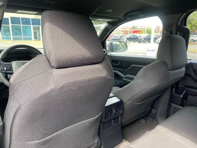 Used 2025 Toyota 4Runner SR5 AWD/4WD image 28