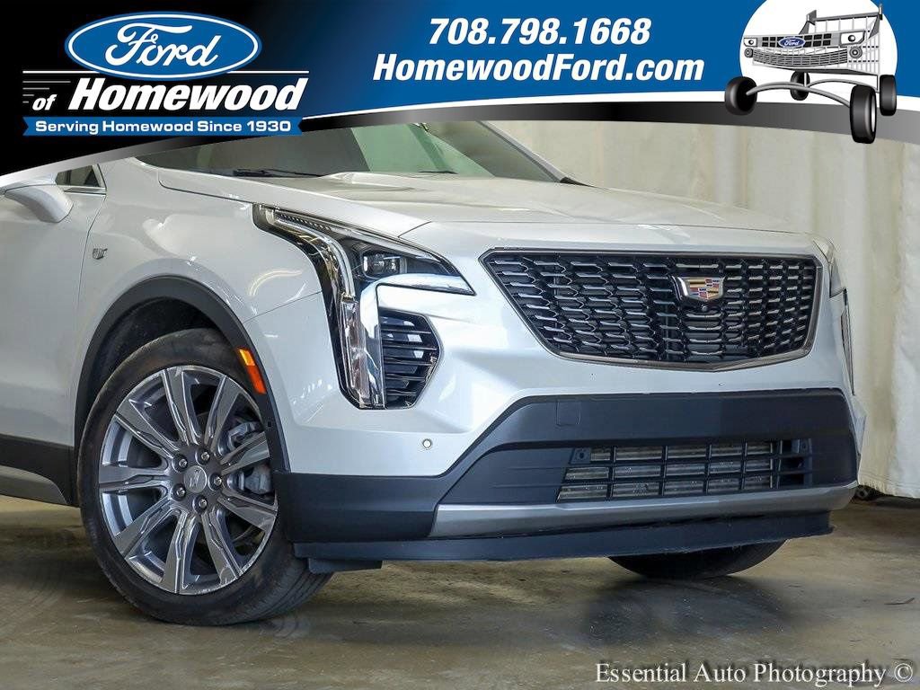 Used 2022 Cadillac XT4 Premium Luxury w/ Enhanced Visibility Package image 2