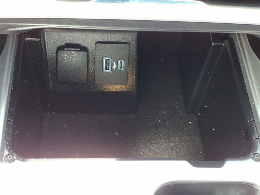 Certified 2023 Ford Explorer ST-Line AWD/4WD image 19