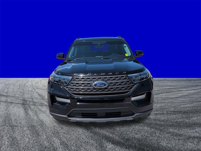 Certified 2022 Ford Explorer XLT w/ Equipment Group 202A image 9