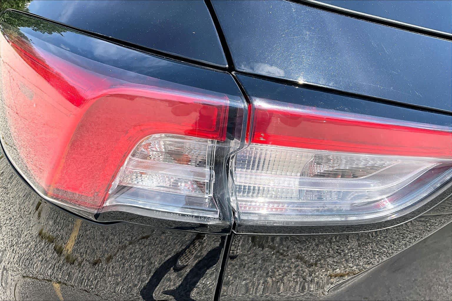 Certified 2020 Ford Escape SE AWD/4WD image 28