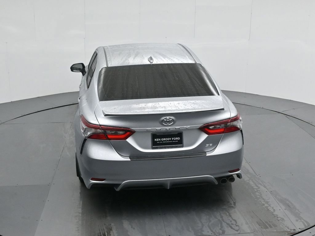 Used 2024 Toyota Camry SE image 14