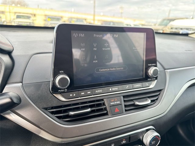 Used 2024 Nissan Altima 2.5 SR image 17