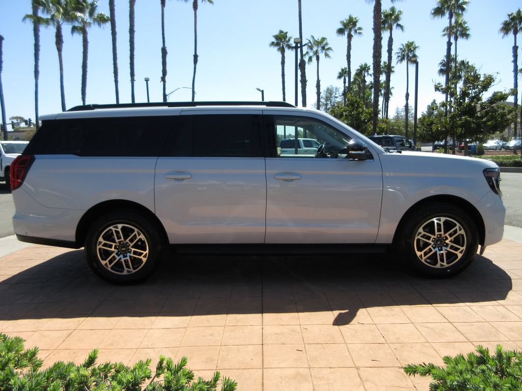 Certified 2025 Ford Expedition Max Active RWD image 5