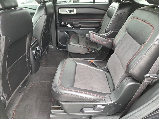 Certified 2023 Ford Explorer ST-Line w/ Class IV Trailer Tow Package image 13