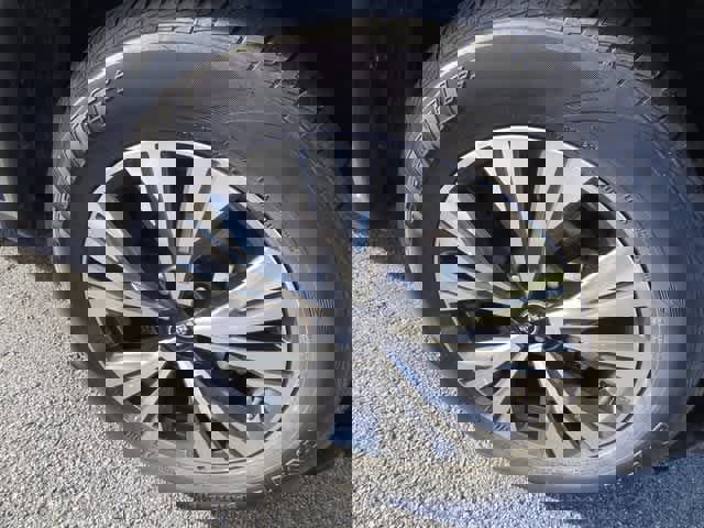 Used 2023 Nissan Rogue SV image 23