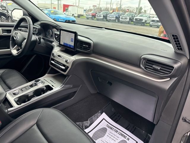 Certified 2024 Ford Explorer XLT w/ Equipment Group 202A AWD/4WD image 37