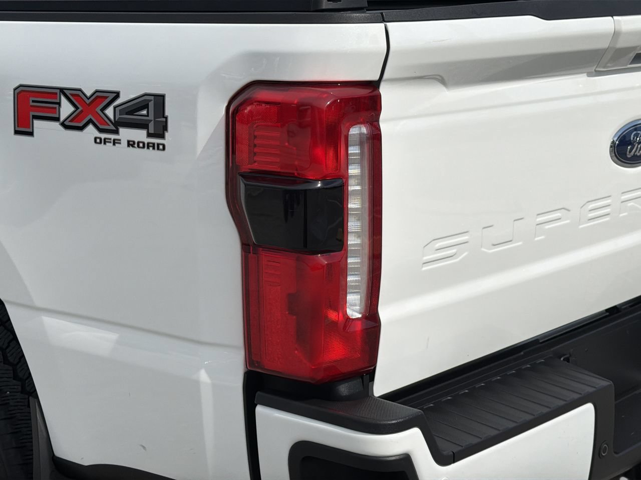 Certified 2024 Ford F250 Lariat w/ Lariat Ultimate Package AWD/4WD image 7