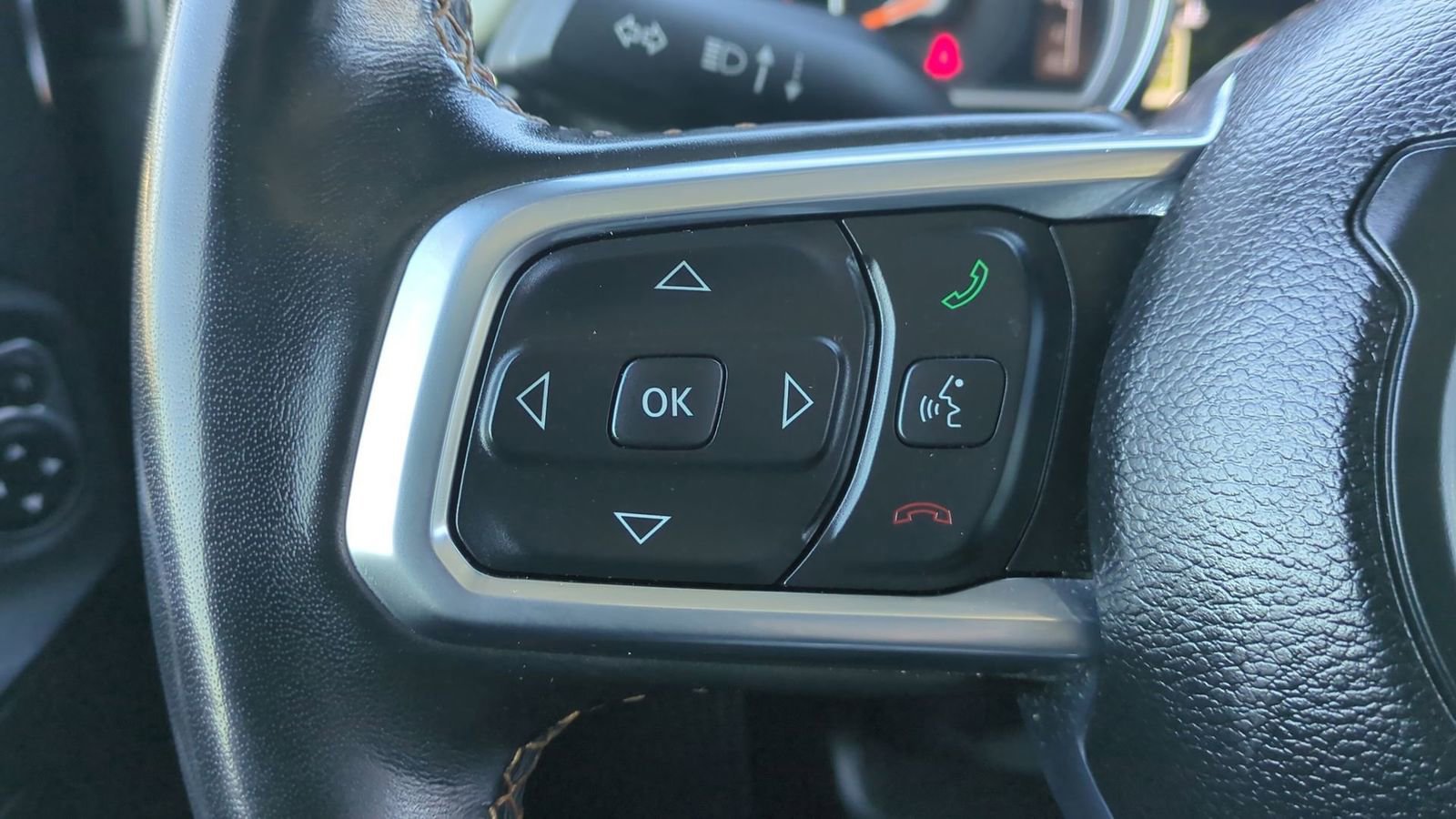 Used 2022 Jeep Wrangler Unlimited Sahara image 25