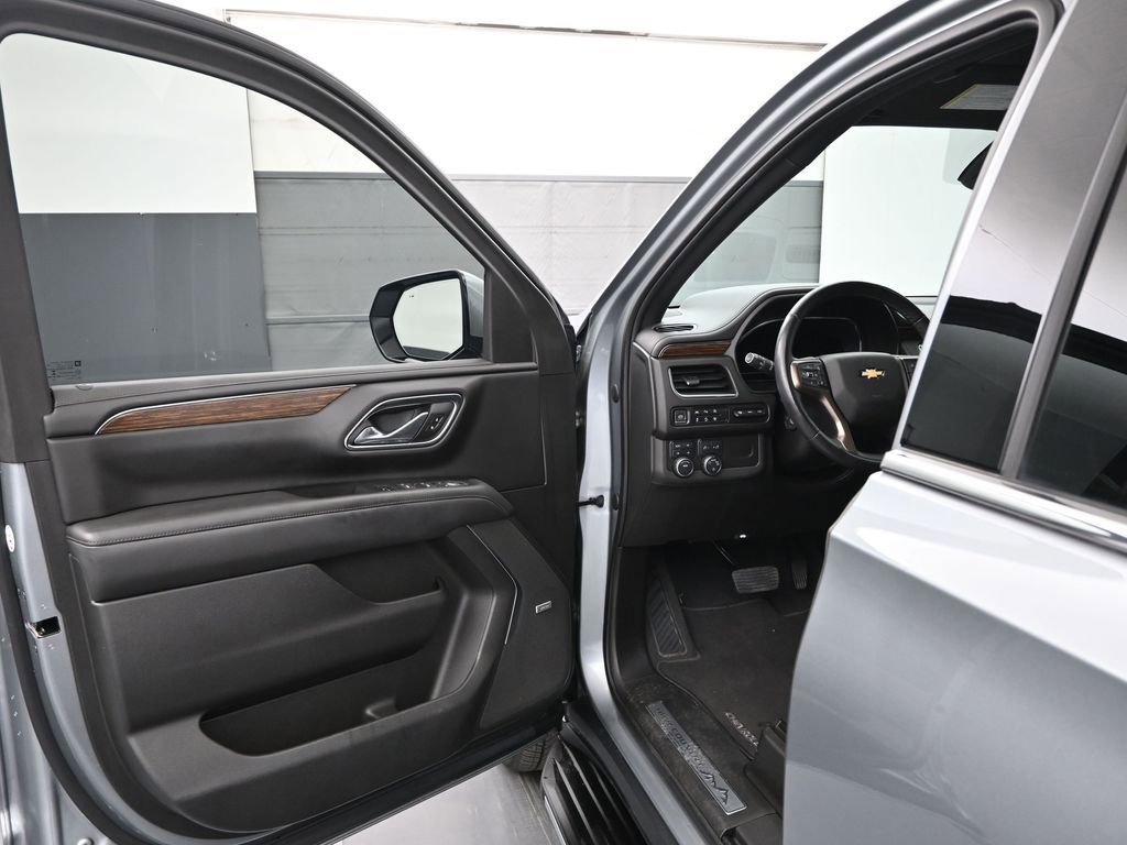 Used 2023 Chevrolet Tahoe High Country image 36