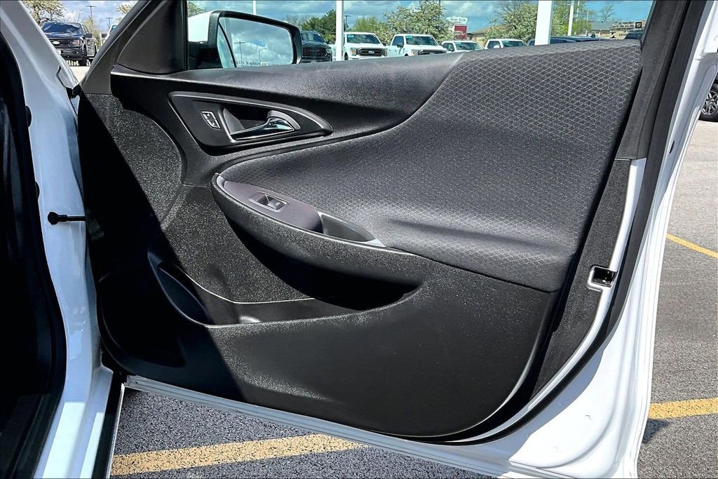 Used 2023 Chevrolet Malibu LT FWD image 23