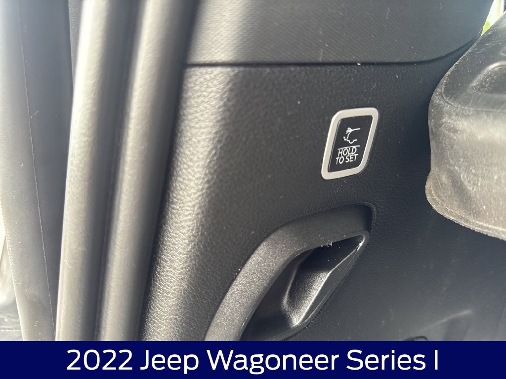 Used 2022 Jeep Wagoneer Series I AWD/4WD image 18