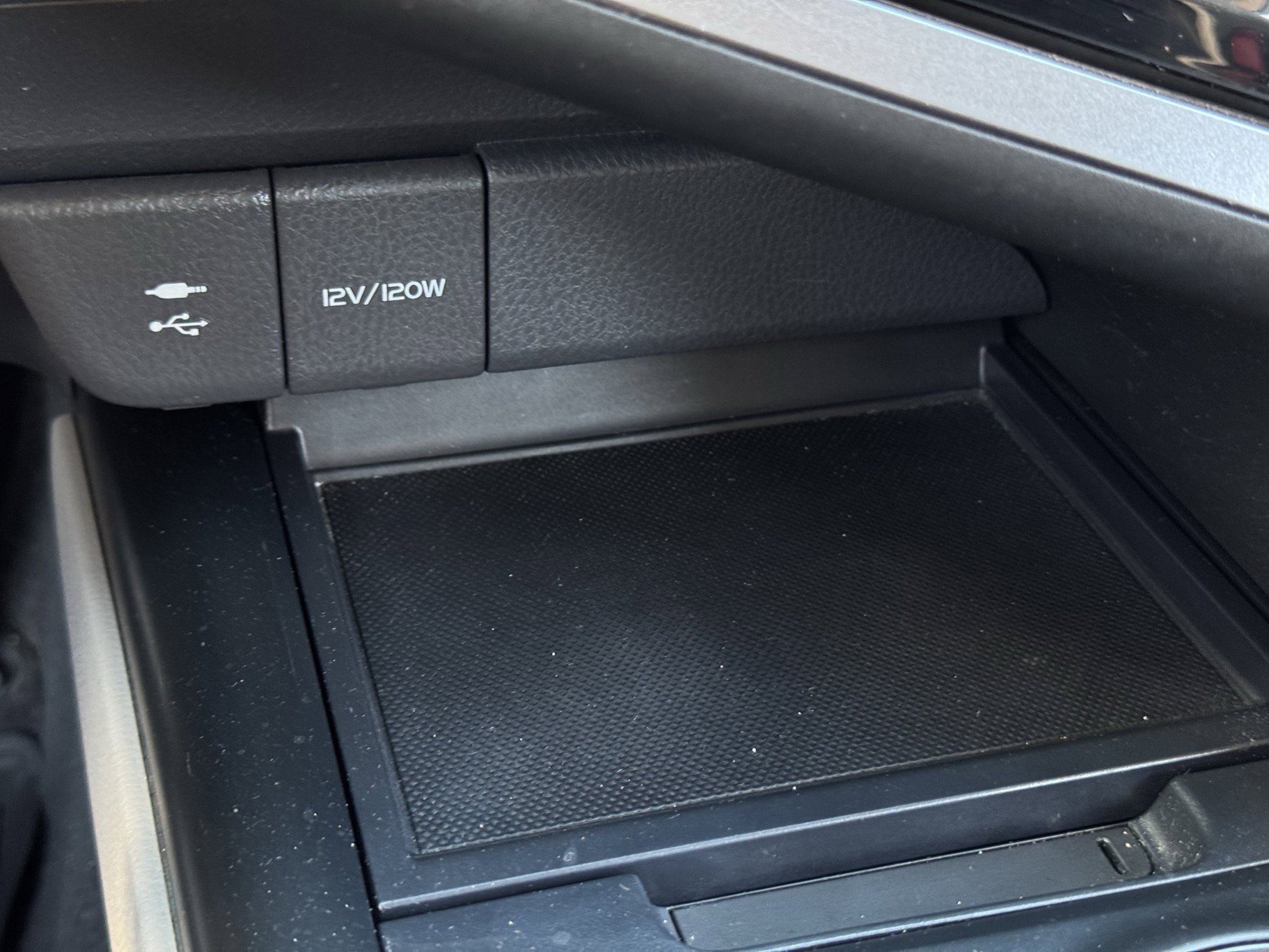 Used 2018 Toyota Camry SE FWD image 21