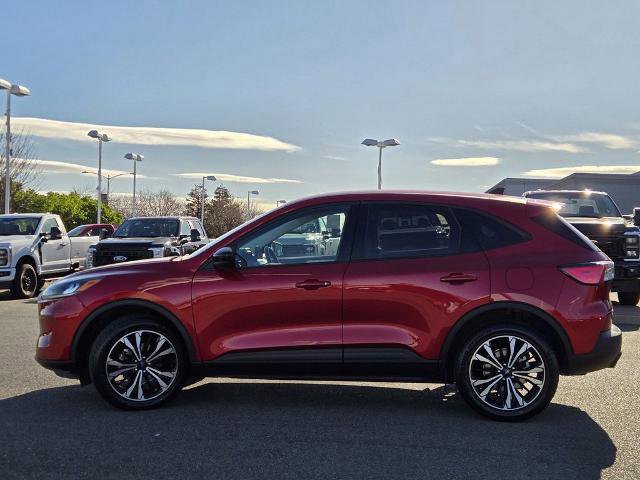 Certified 2022 Ford Escape SE w/ SE Sport Appearance Package image 2