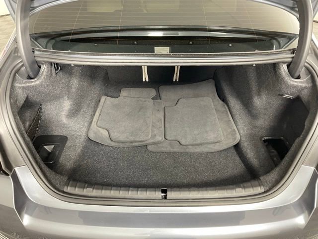 Used 2022 BMW 540i w/ Executive Package image 11