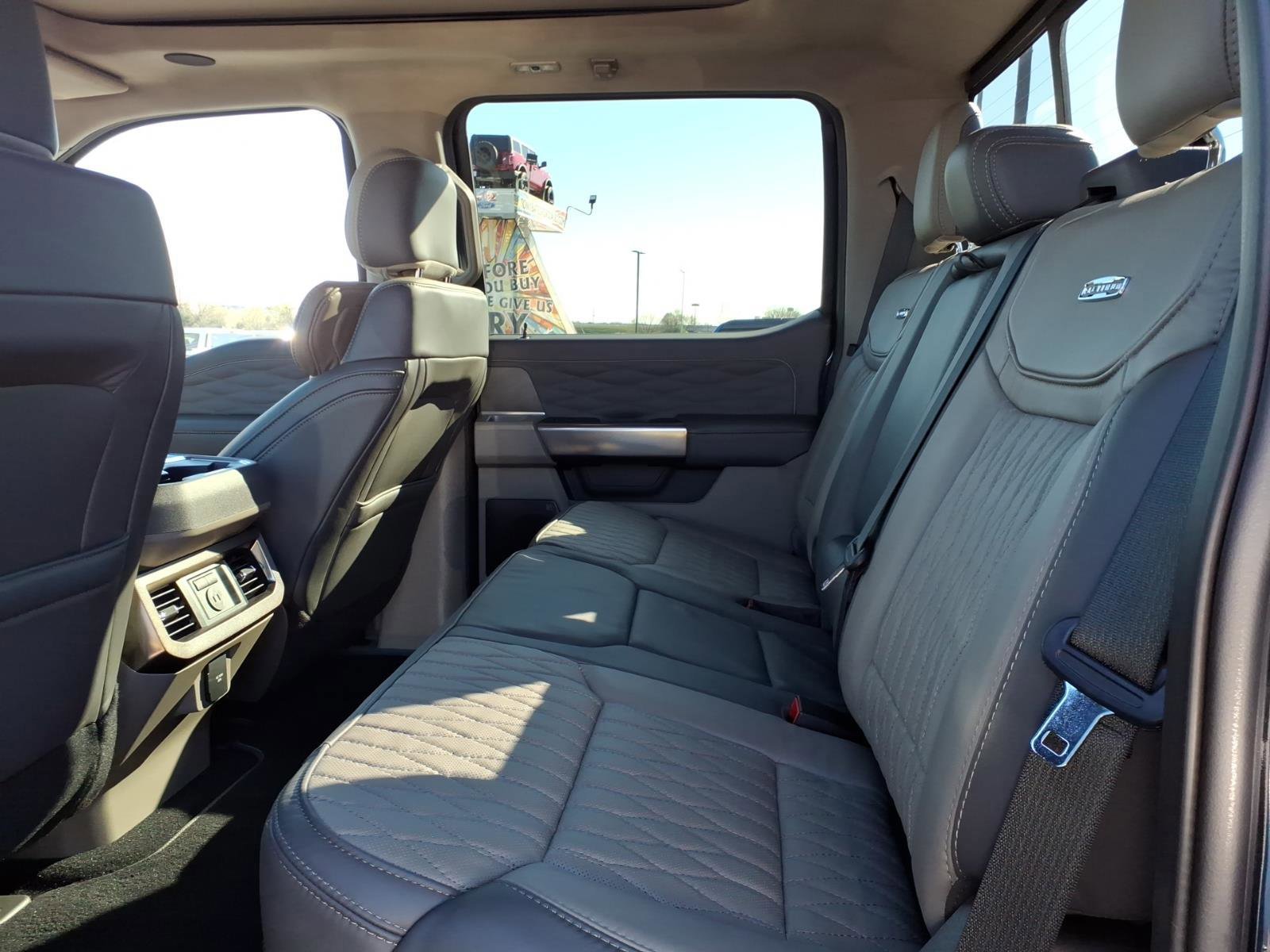 Certified 2025 Ford F350 Platinum w/ Platinum Plus Package image 13