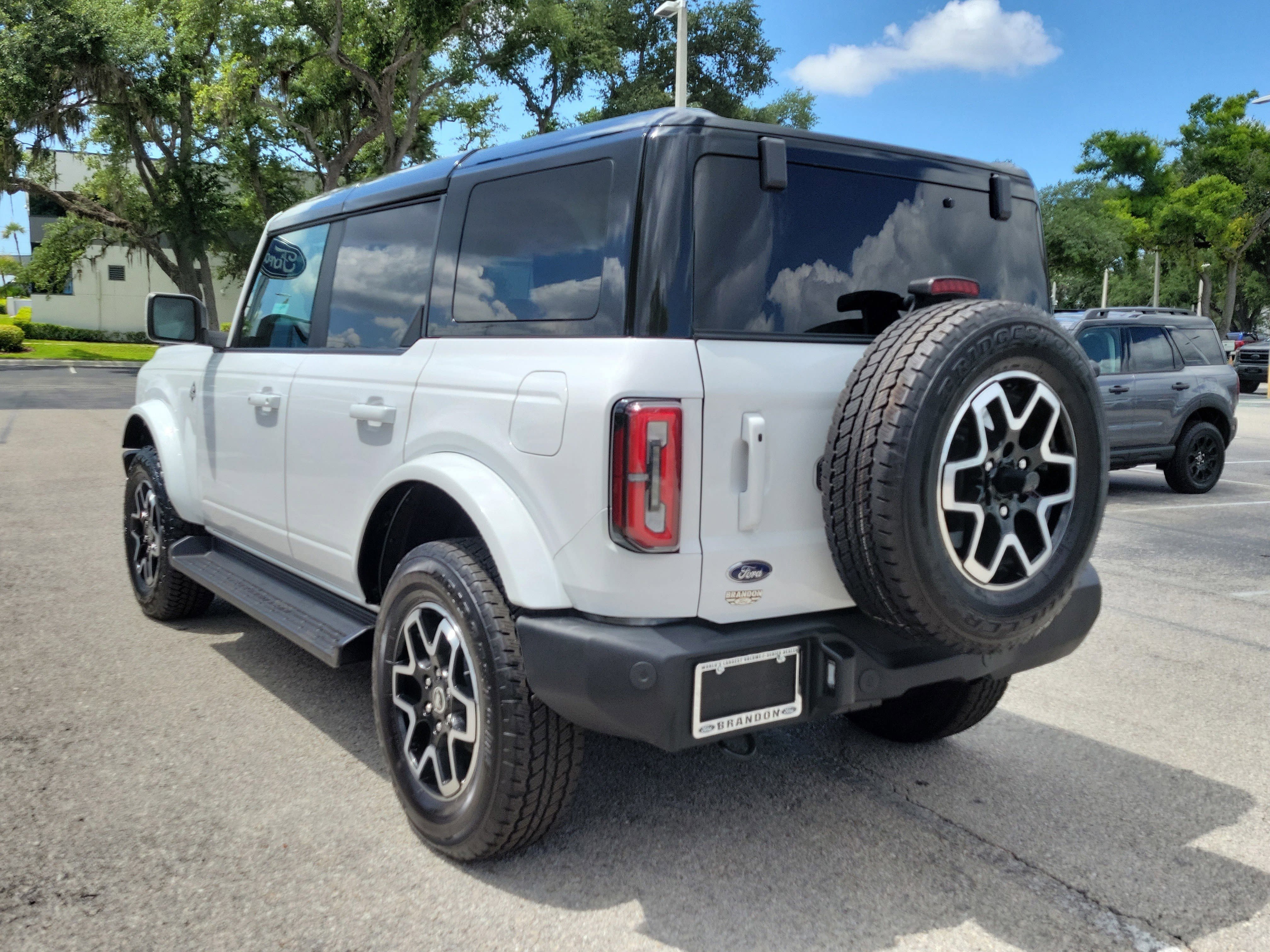 Certified 2025 Ford Bronco Outer Banks AWD/4WD image 7