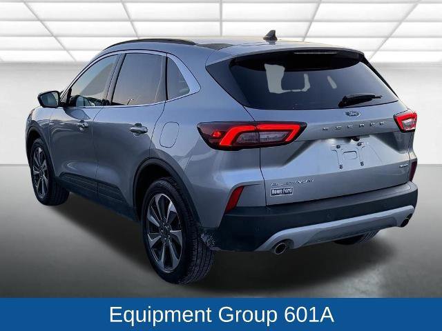Certified 2024 Ford Escape Platinum AWD/4WD image 2