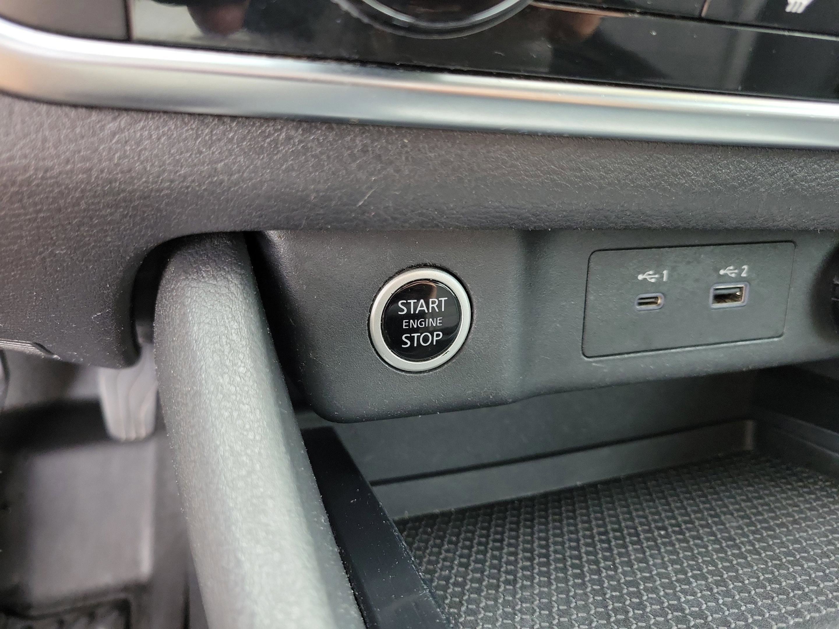 Used 2021 Nissan Rogue S image 15