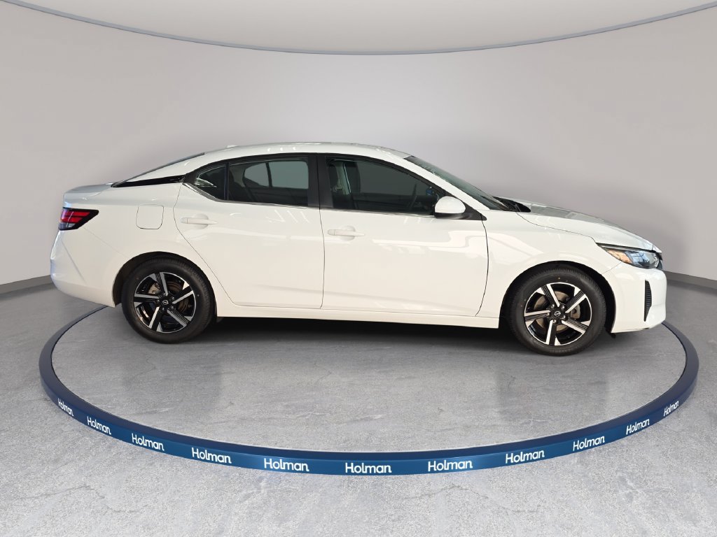 Used 2024 Nissan Sentra SV FWD image 4
